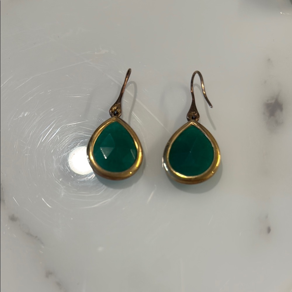 Henri Bendel Elegant Green Teardrop Earrings - Picture 4 of 6